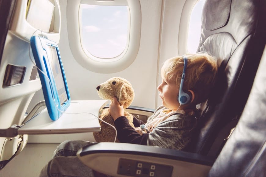 Podróż samolotem z dzieckiem